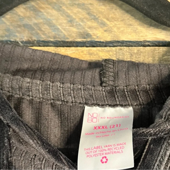 No Boundaries Black Velour Cropped Pullover Size XXXL - Picture 7 of 8